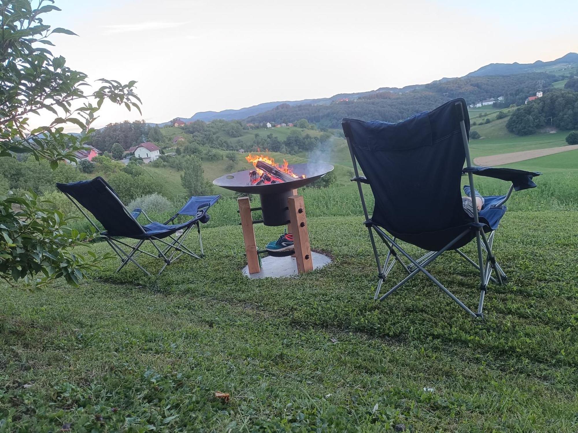 Hiska Na Gorci Lägenhet Podčetrtek Exteriör bild
